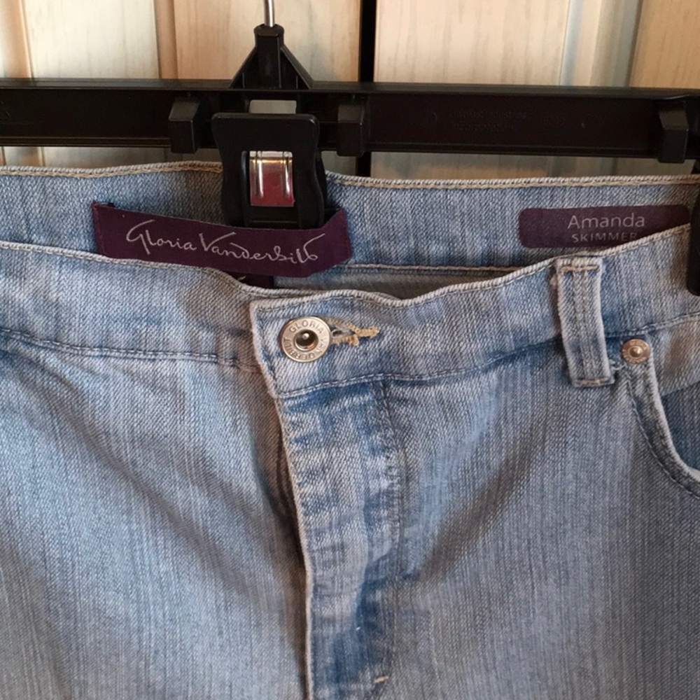 Vintage jean cargo with stones. Classic.